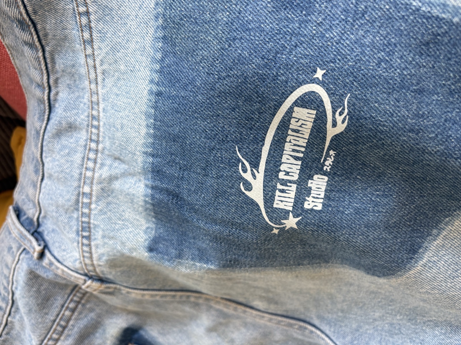 Veste en jean floquée Kill Capitalism Studio